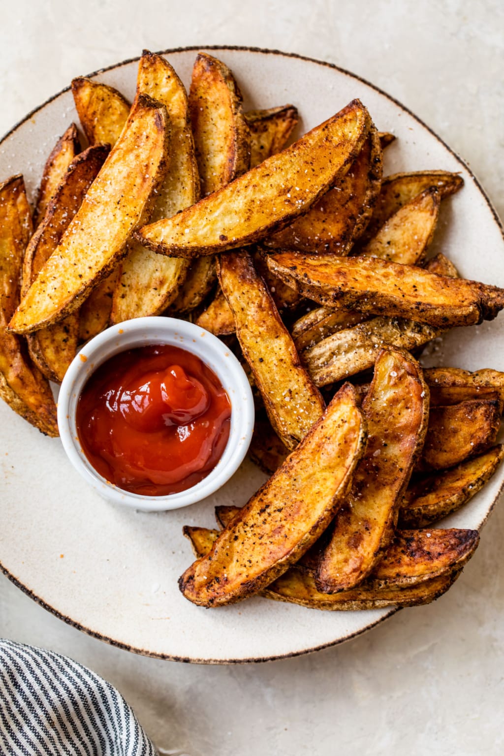 easy air fryer potato wedges — crispy, golden & foolproof