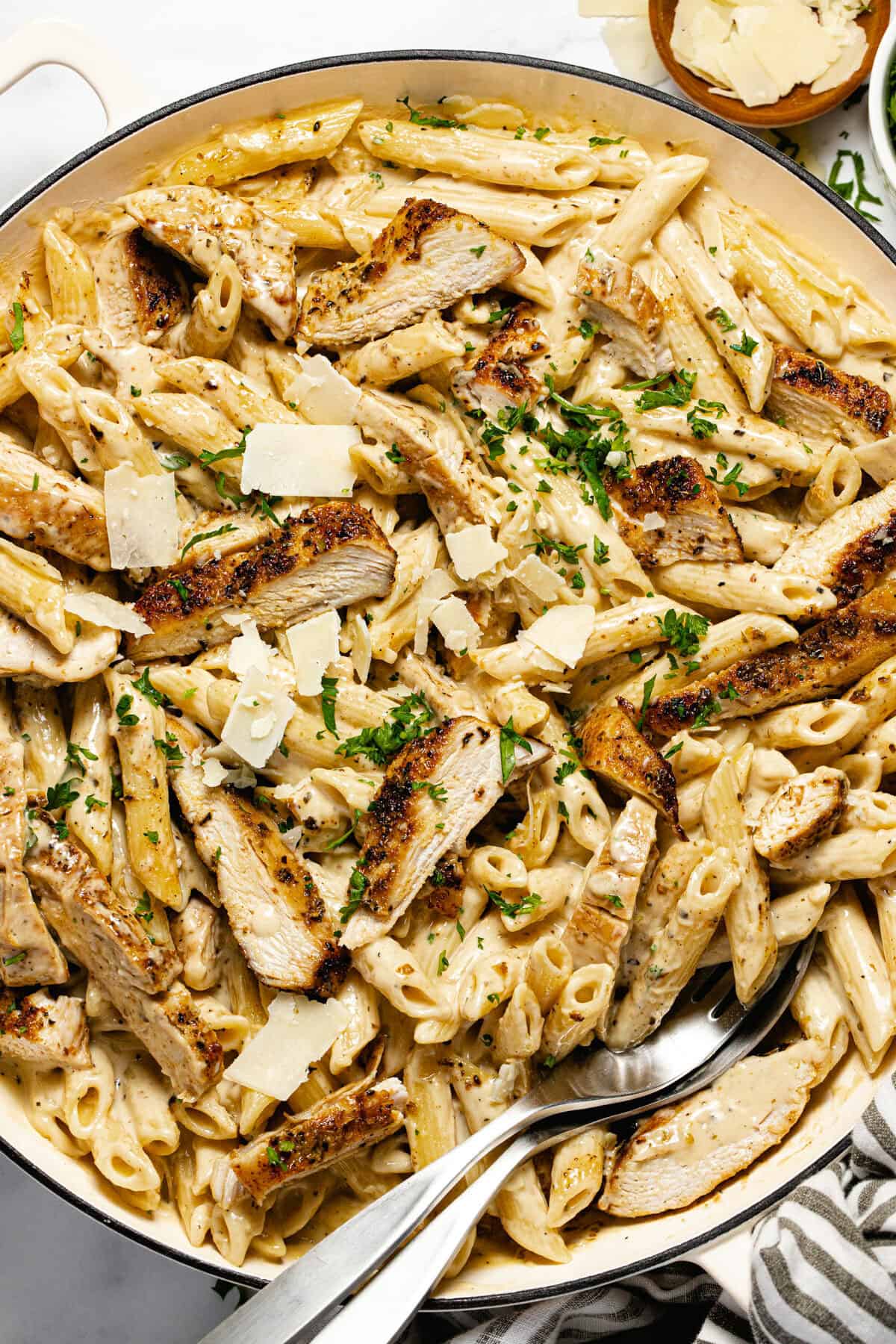 garlic parmesan chicken pasta — one pan creamy comfort for the whole family