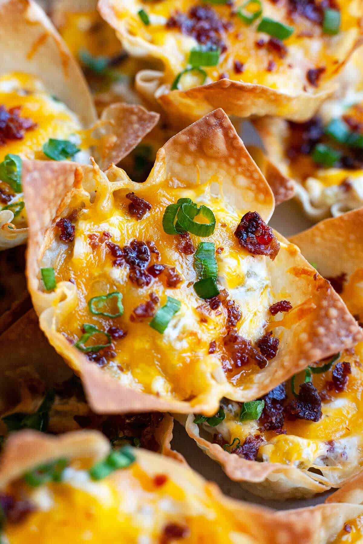 jalapeño popper wonton cups — spicy, cheesy & irresistible party bites