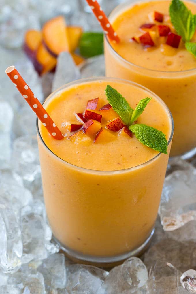 peach smoothie recipe — creamy, sweet & refreshing anytime drink
