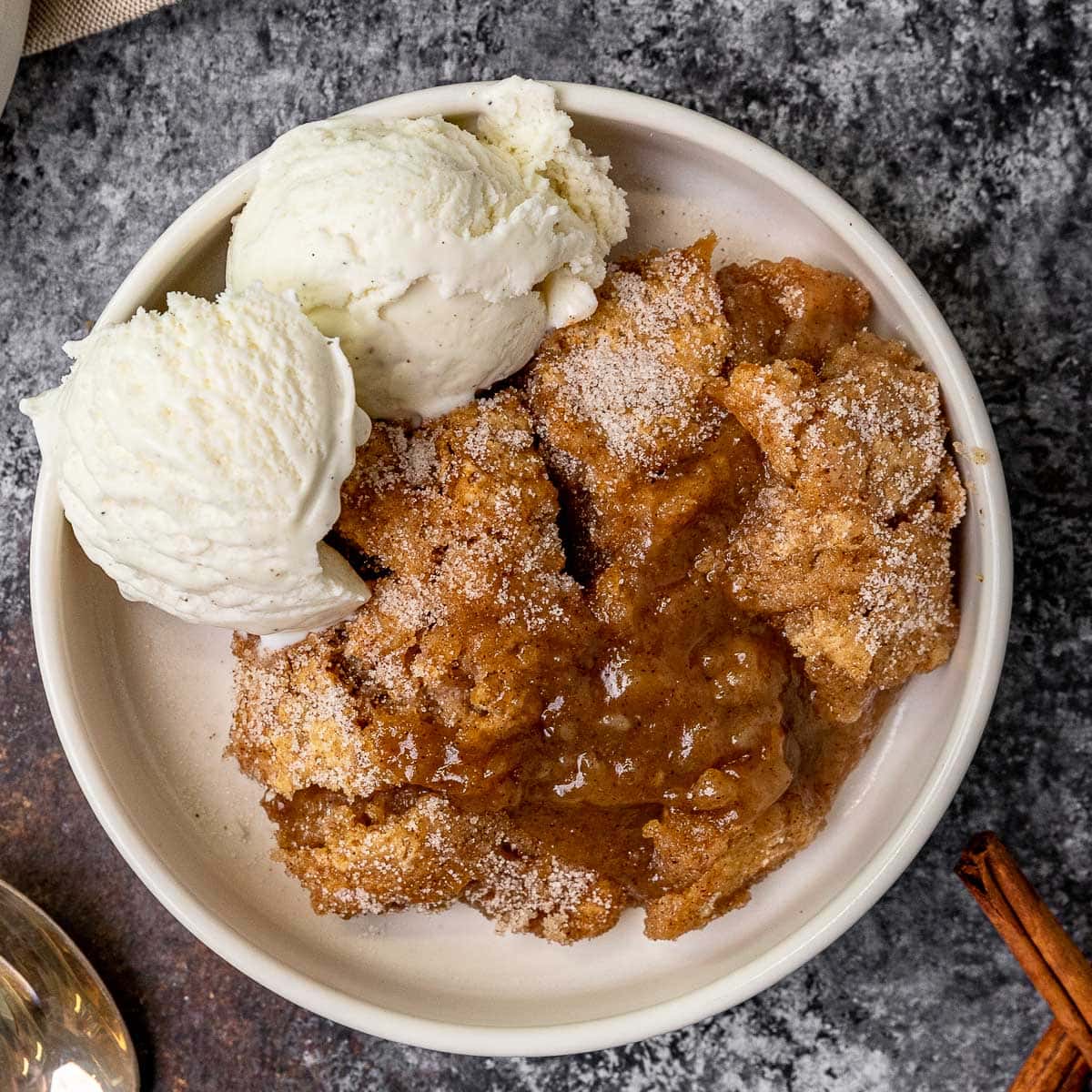 snickerdoodle cobbler — warm & gooey cinnamon sugar dessert