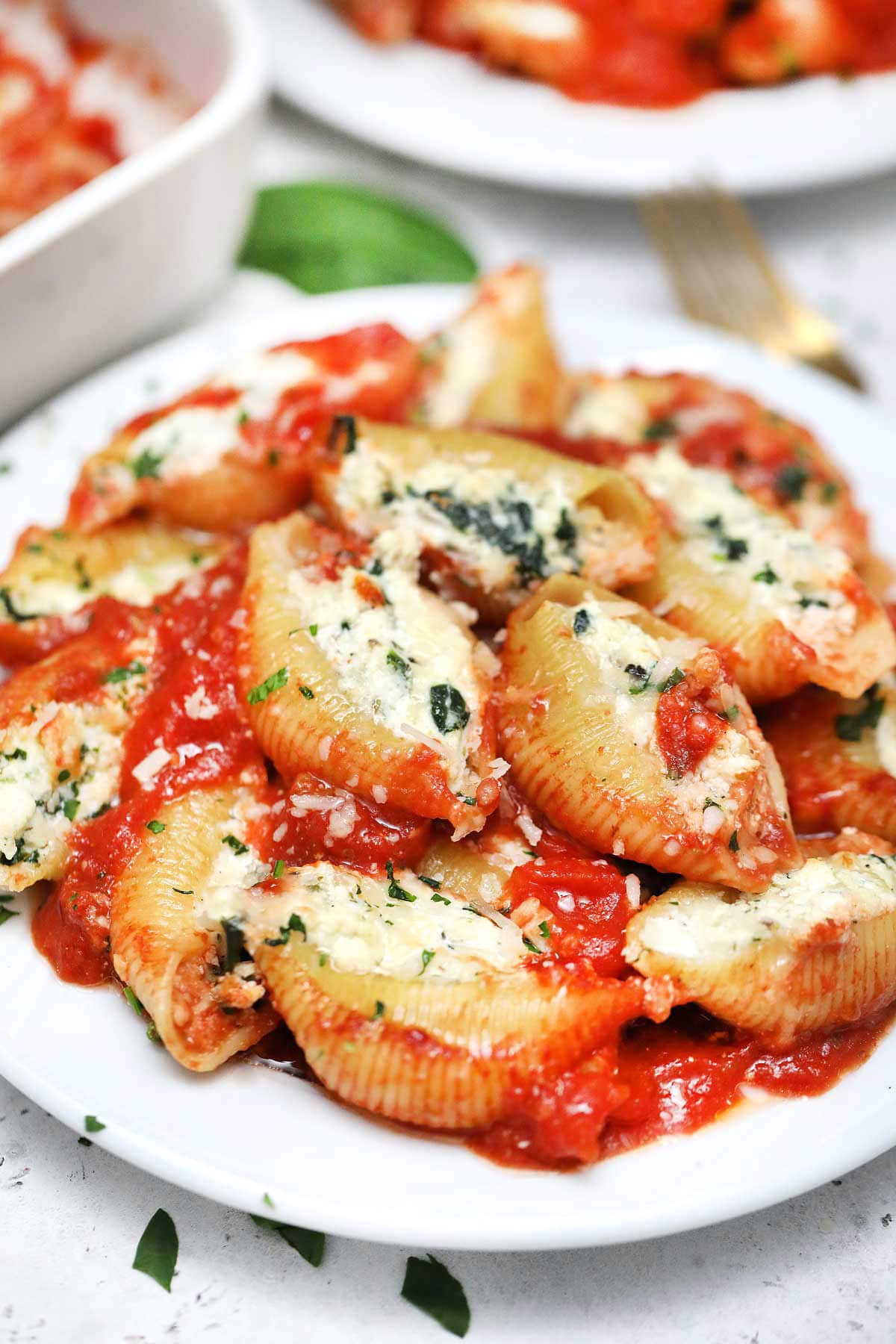 spinach & ricotta stuffed shells — easy, cheesy & veggie packed delight
