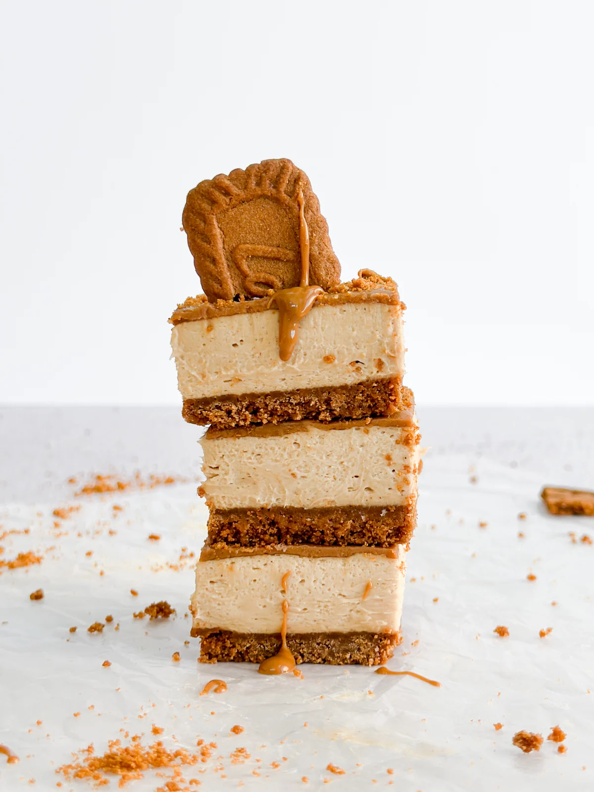 biscoff cheesecake bars — no bake, creamy & cookie butter heaven