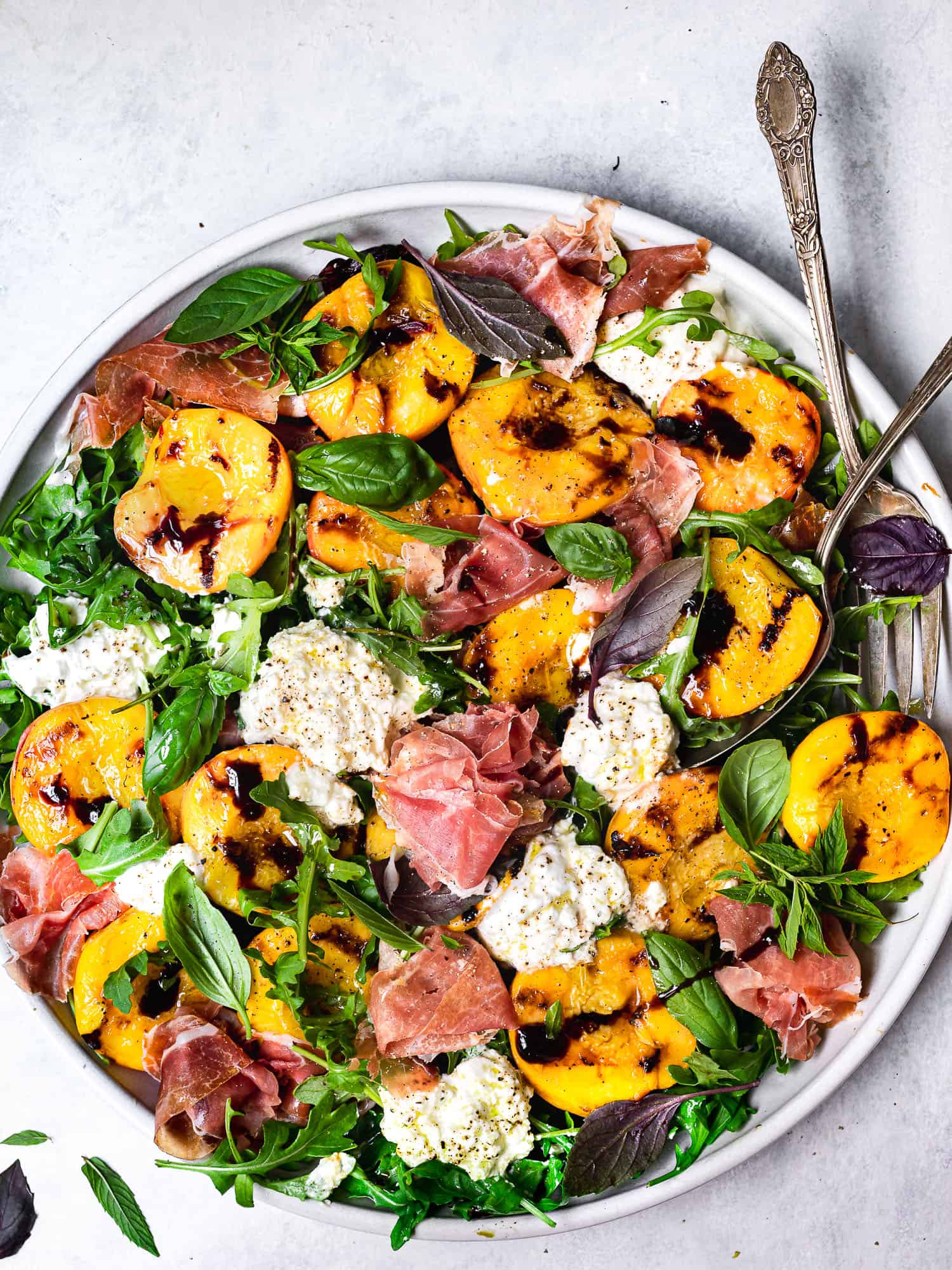 burrata peach arugula salad — creamy, fresh & balsamic glazed delight