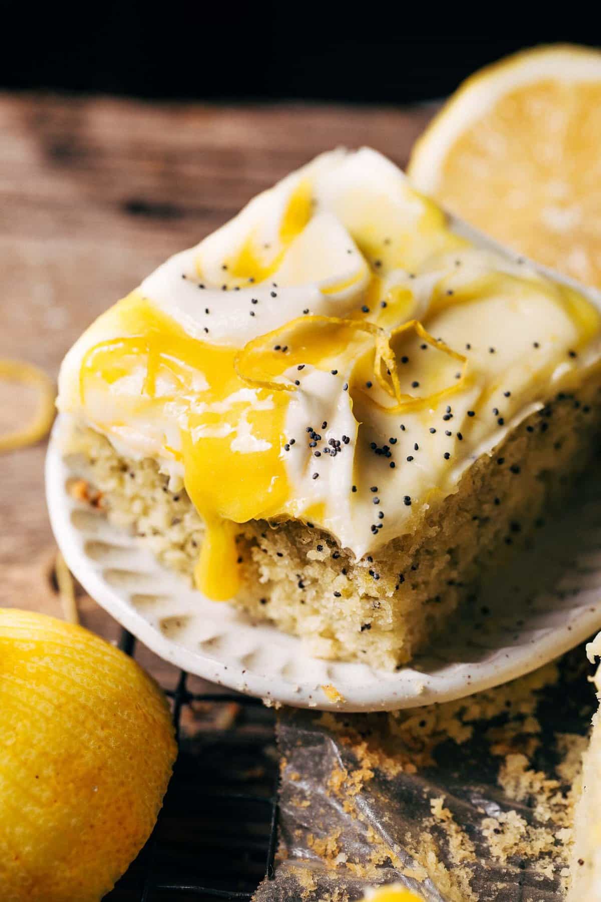 gâteau moelleux au citron et graines de pavot — douceur citronnée & croquant subtil