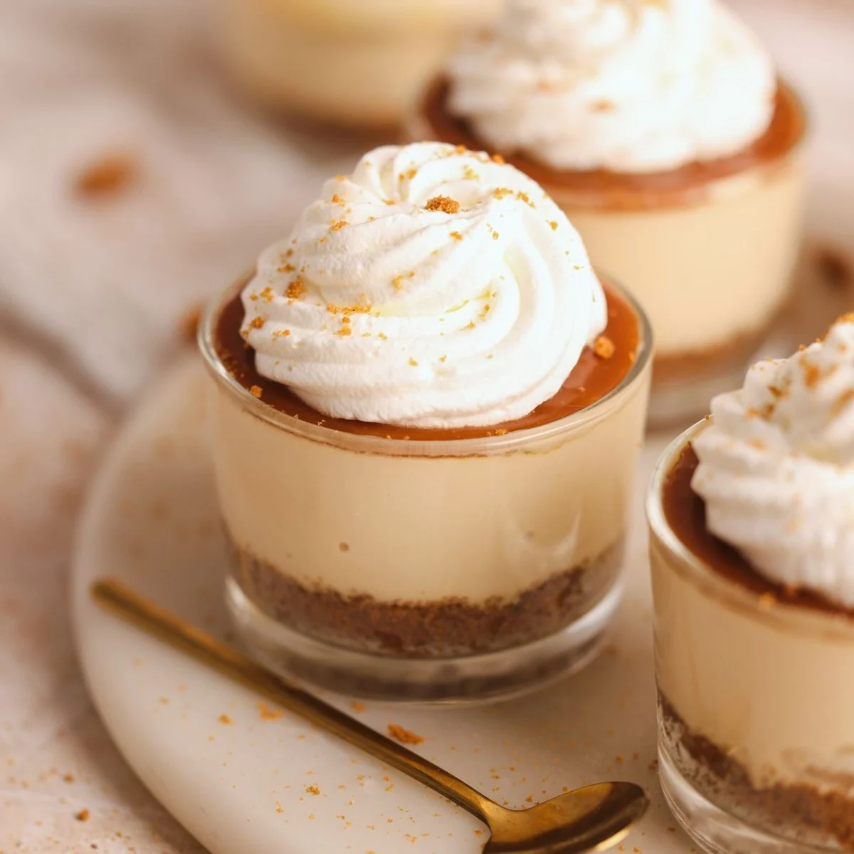 no bake salted caramel cheesecake cups — creamy, indulgent dessert cups