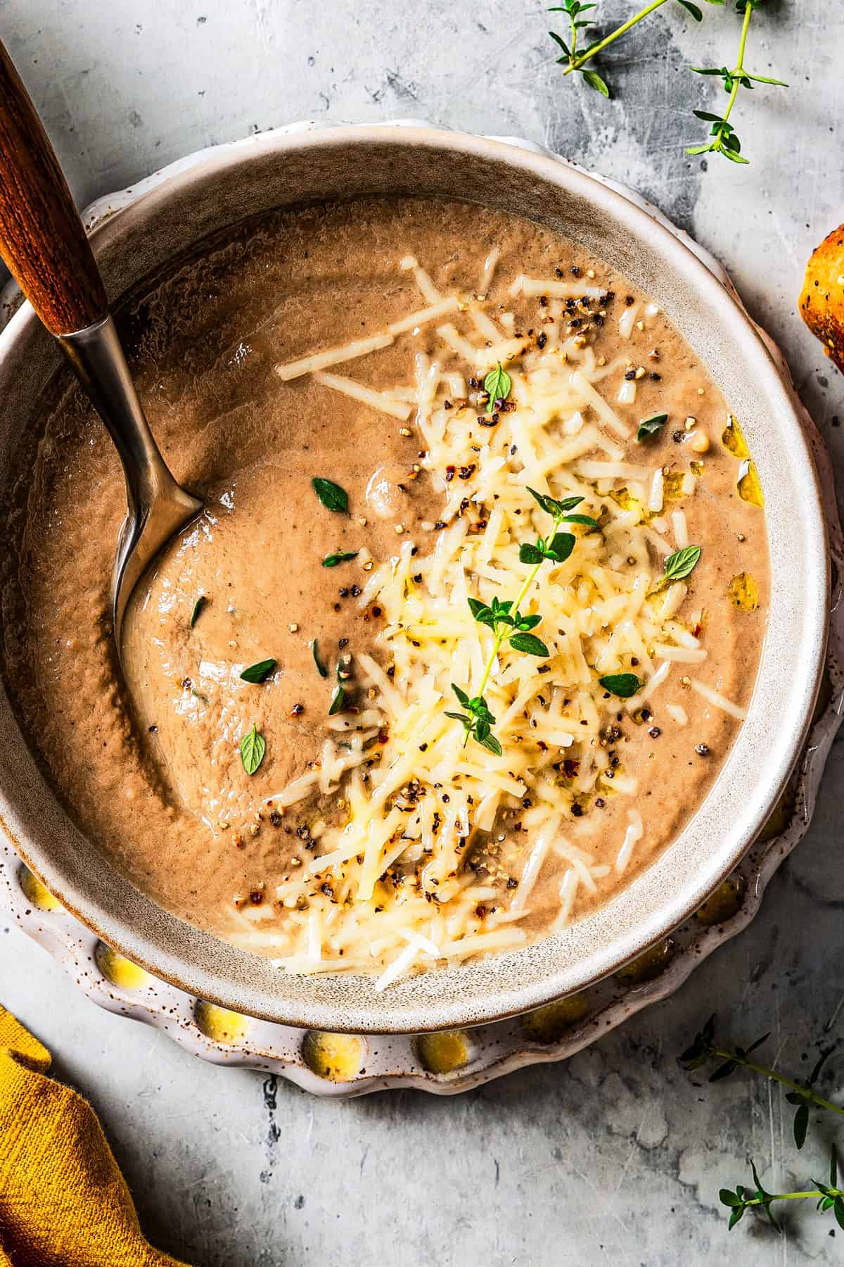 soupe crémeuse de champignons & parmesan — velouté riche et réconfortant